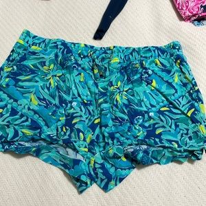 EUC Lilly Pulitzer shorts M